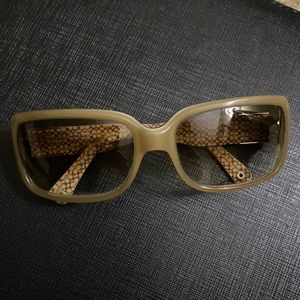 Coach Women’s Sunglasses Preowned with Protective case